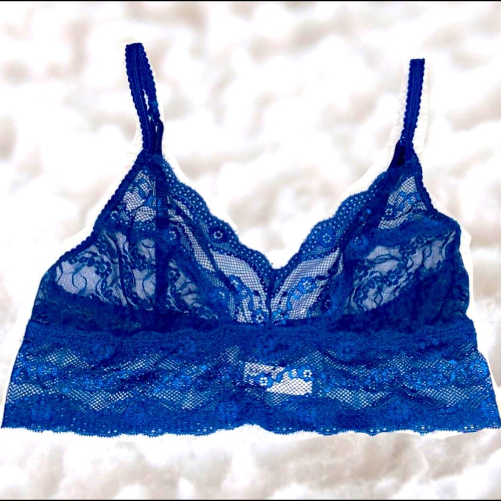 Wacoal b.tempt’d LACE KISS BRALLETE